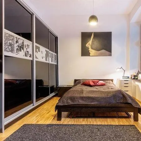 Ekskluzywny, Przestronny W Centrum Lodzi